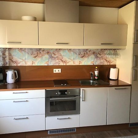 Kalevite Kodu 2-Toaline Apartment! กูรัซซาเร ภายนอก รูปภาพ